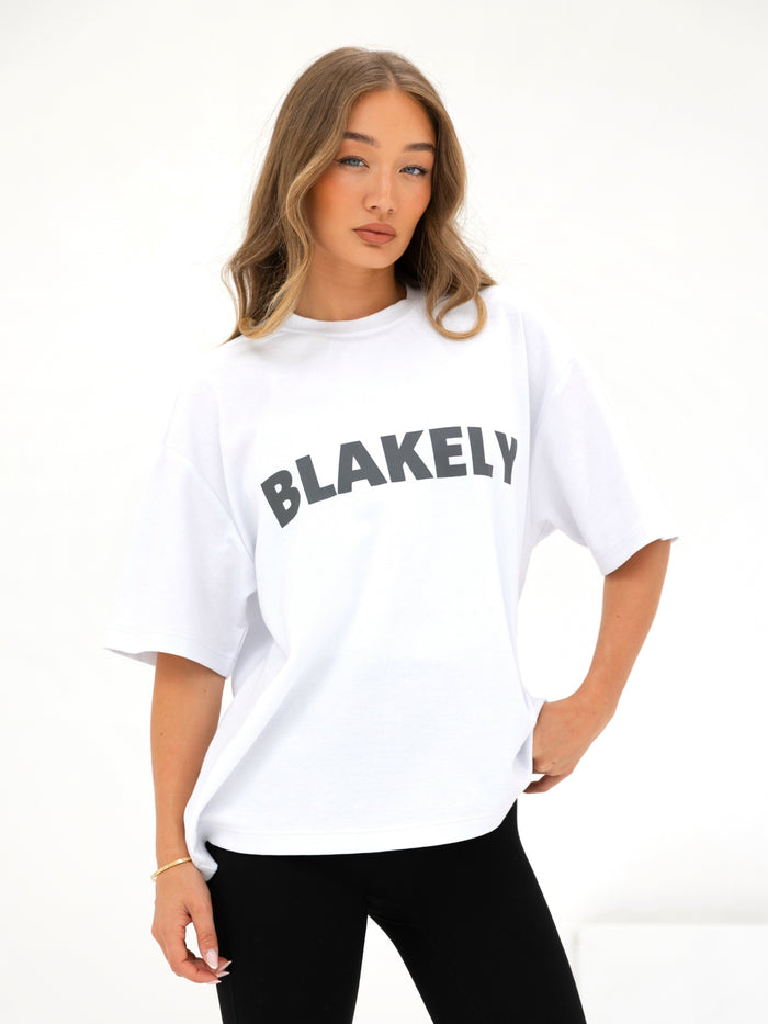 Studio Ultra Oversized T-Shirt - Weiß