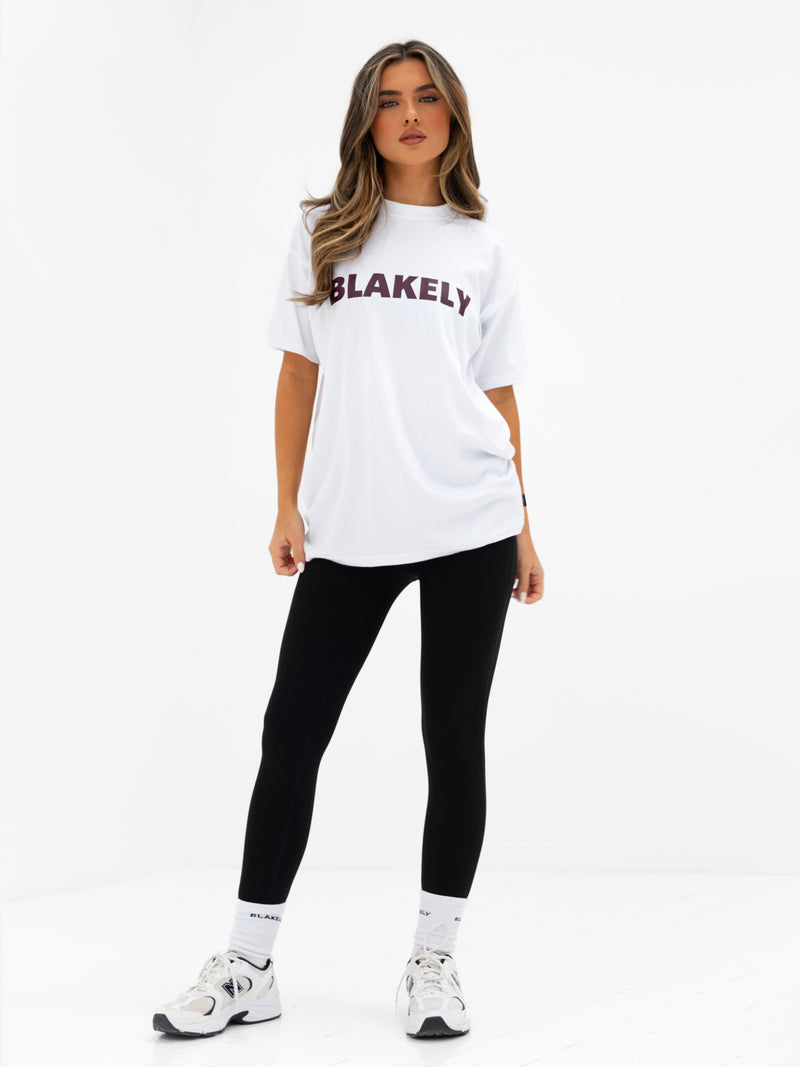 Sophia Oversized T-Shirt - Weiß & Dunkle Kirsche
