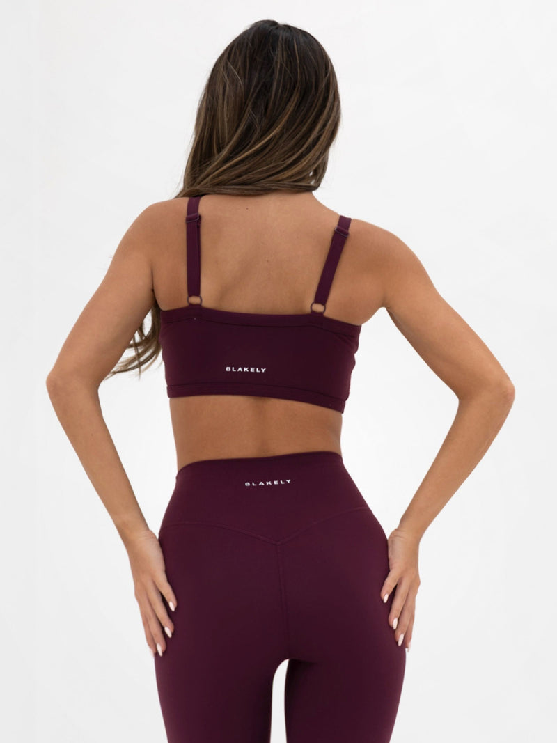 Ultimate Sports Bra - Dunkle Kirsche