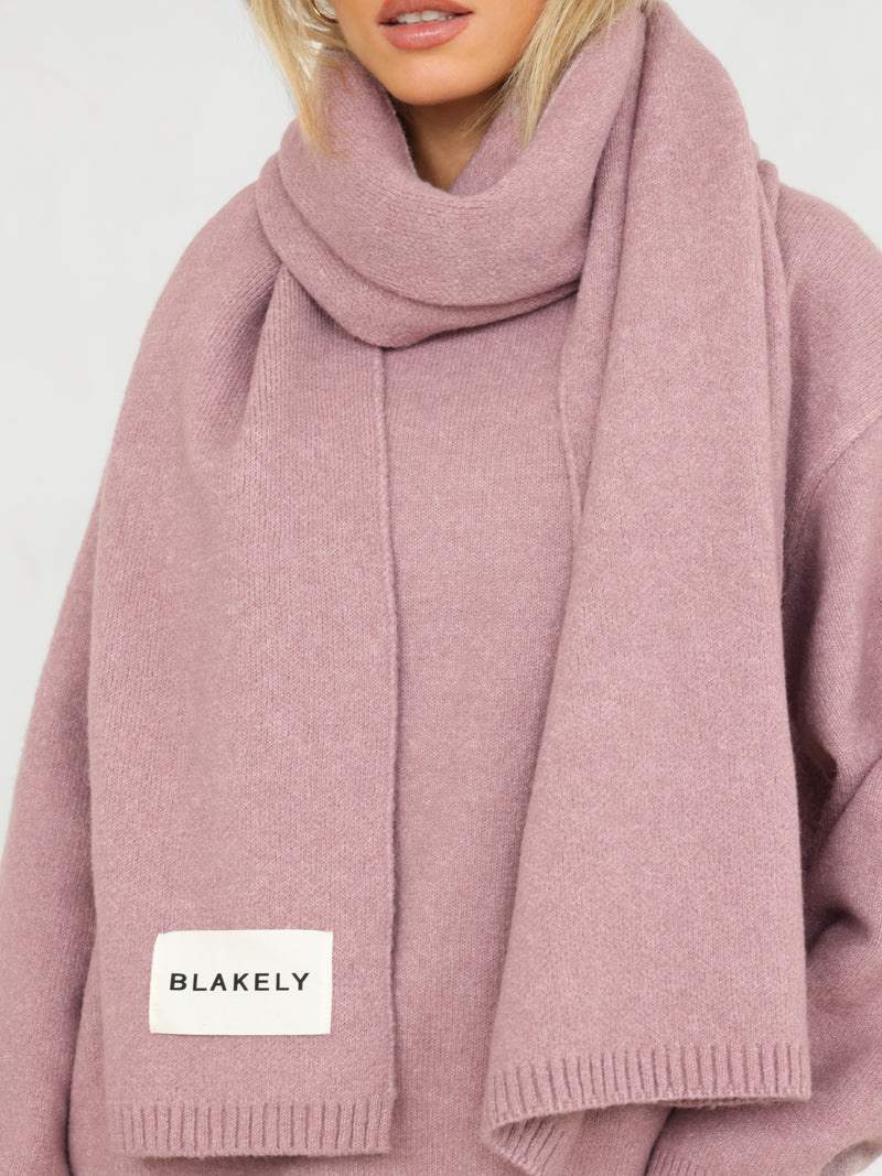 Label Knitted Scarf - Dusty Pink