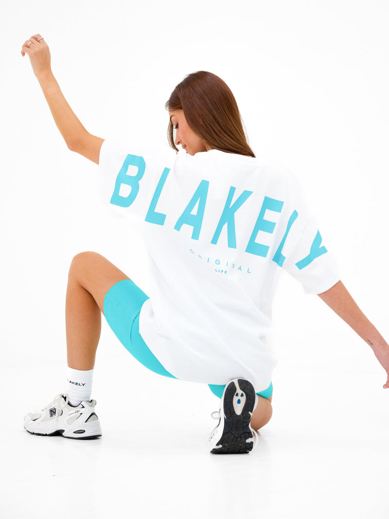 Isabel Oversized T-Shirt - Weiß & Aqua