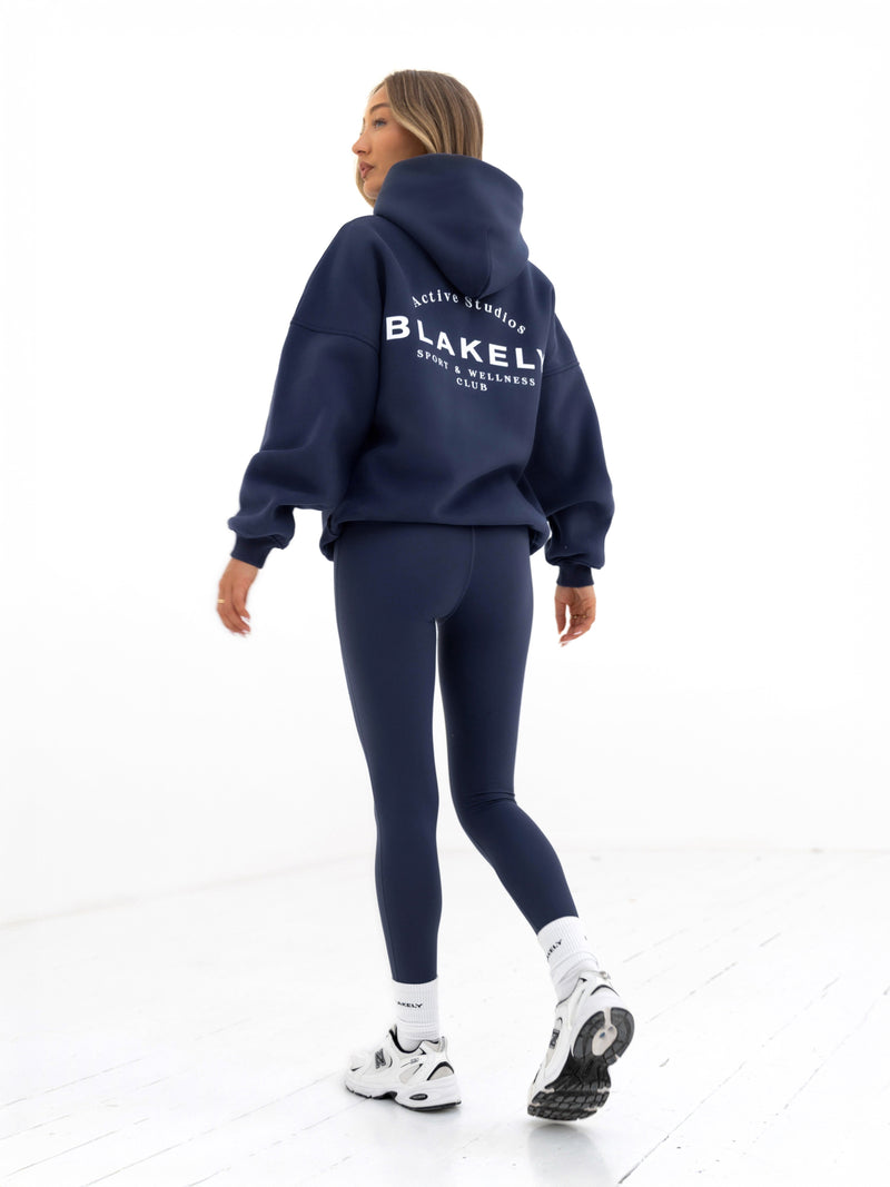 Active Studios Oversized Hoodie - Echtes Marineblau