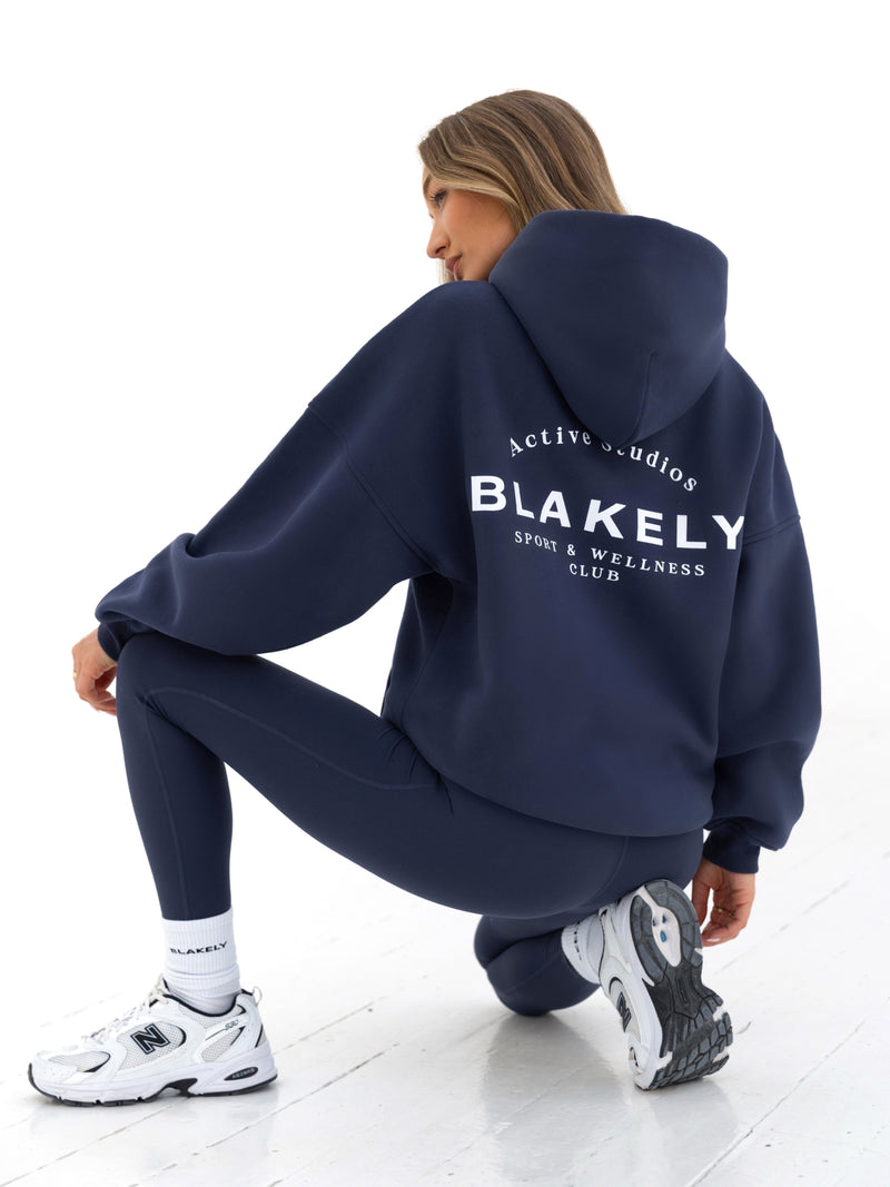Active Studios Oversized Hoodie - Echtes Marineblau
