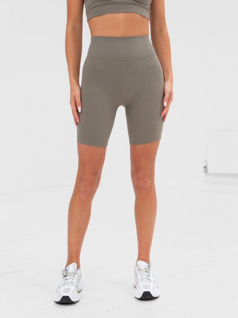 Ultimate Active Shorts - Safarigrün