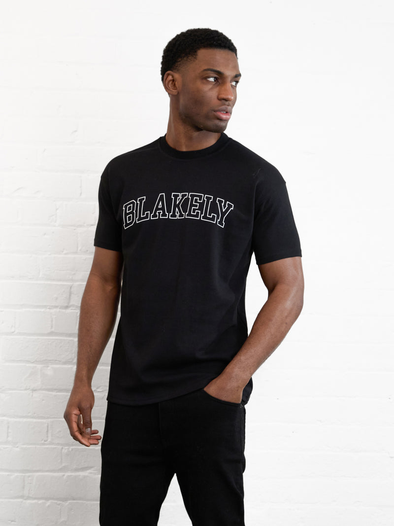 Outline Varsity Relaxed T-Shirt - Schwarz