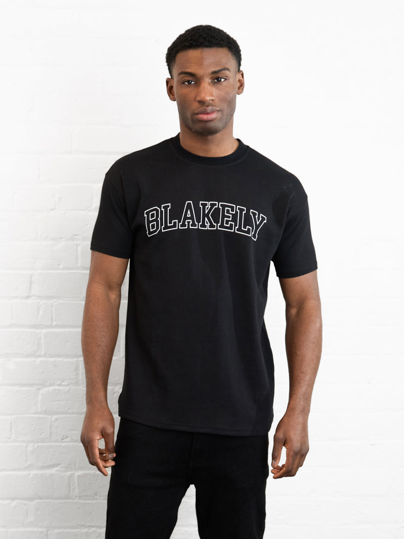 Outline Varsity Relaxed T-Shirt - Schwarz