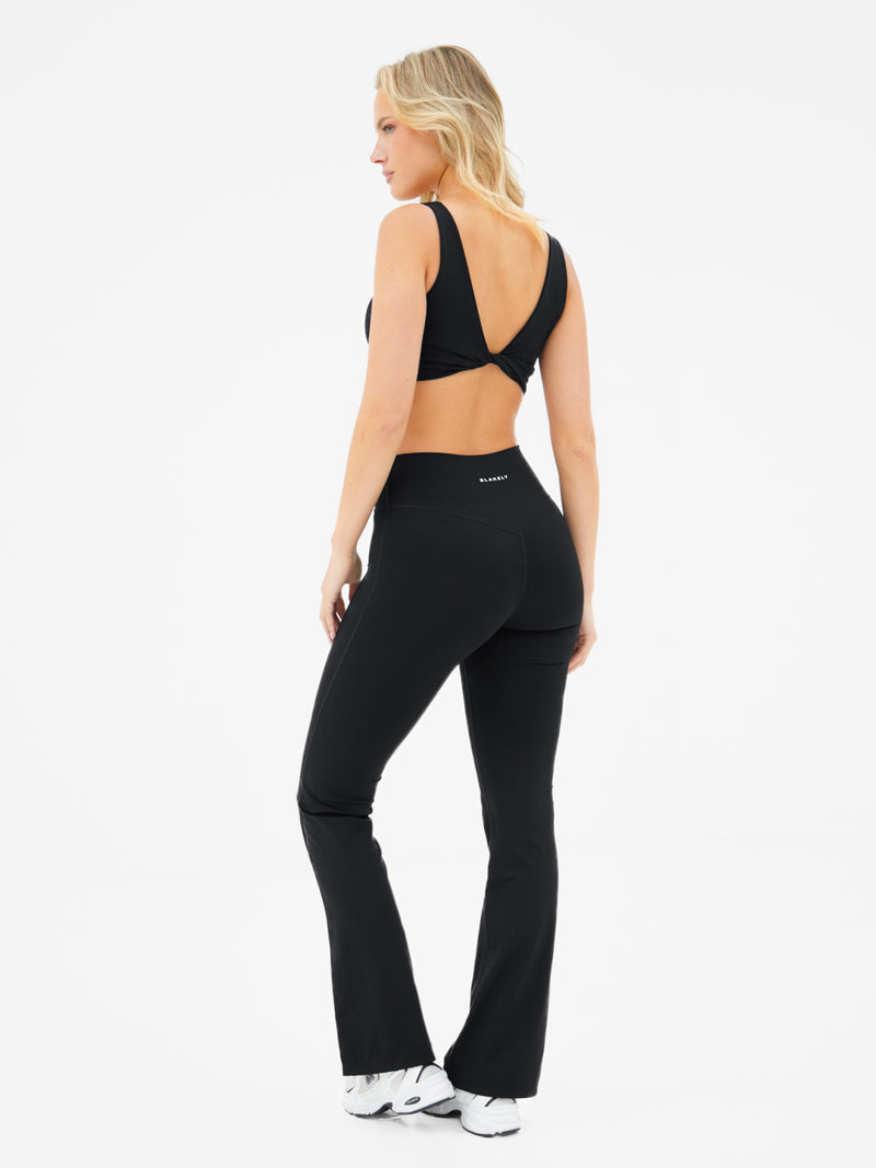 Ultimate Flared Leggings - Schwarz