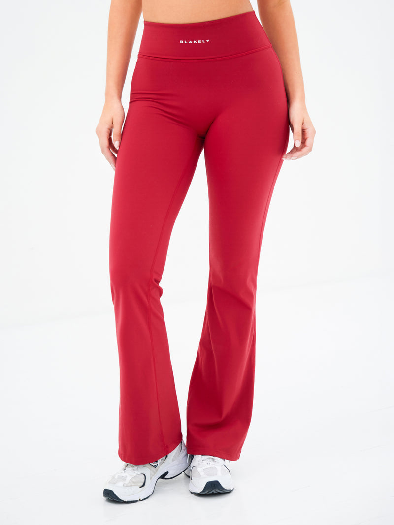 Ultimate Flared Leggings - Kirschrot