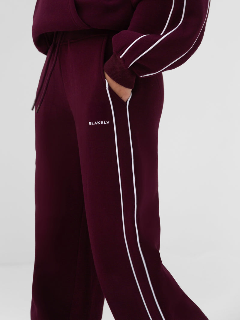 Apex Wide Leg Sweatpants - Dunkles Burgunderrot