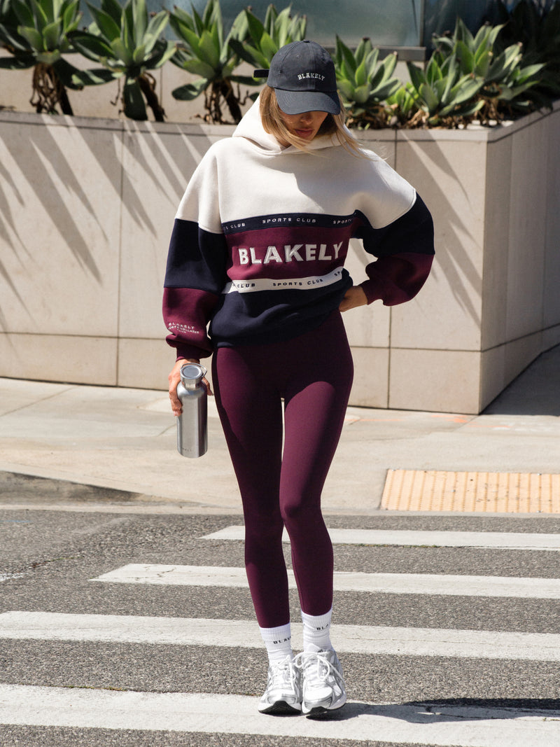 Alpine Oversized Hoodie - Marine foncé & cerise noire