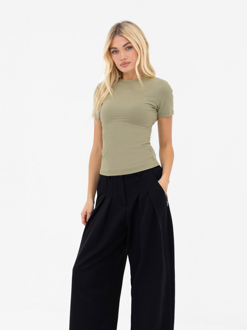 Lucia Baby Tee - Warmes Olivenöl