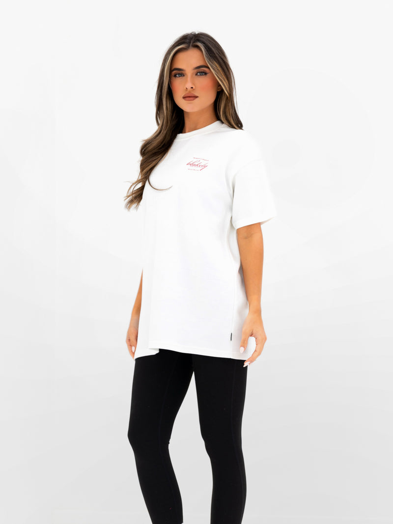 Georgia Oversized Script T-Shirt - Flaches Weiß