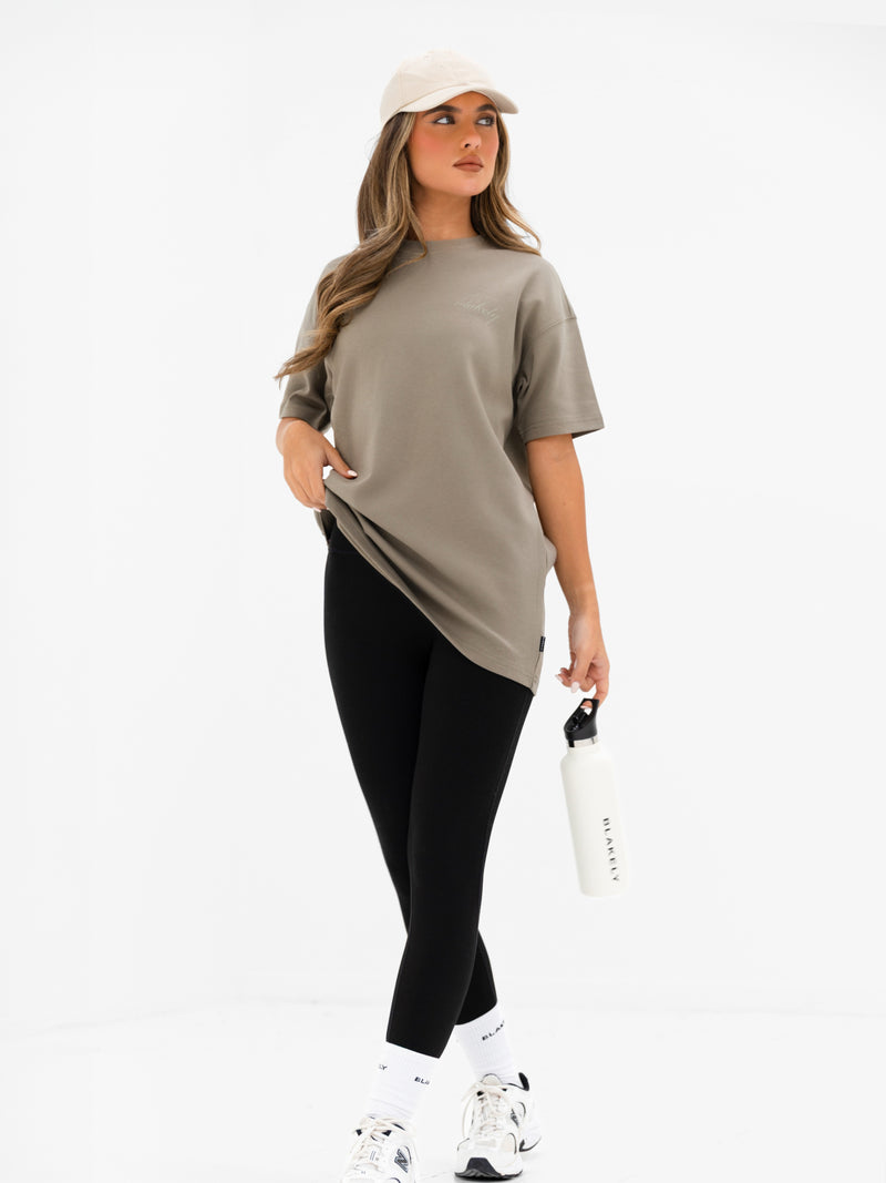 Georgia Oversized Script T-Shirt - Safarigrün