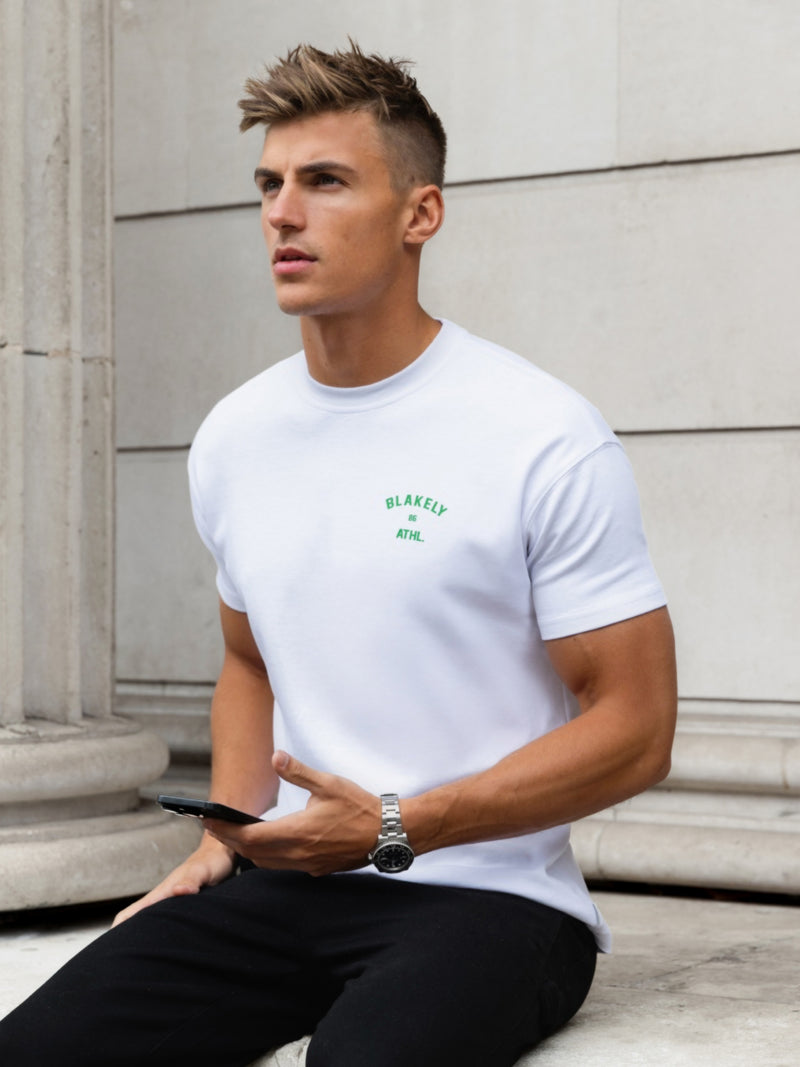 Niko Relaxed T-Shirt - Weiß & Kräftiges Grün