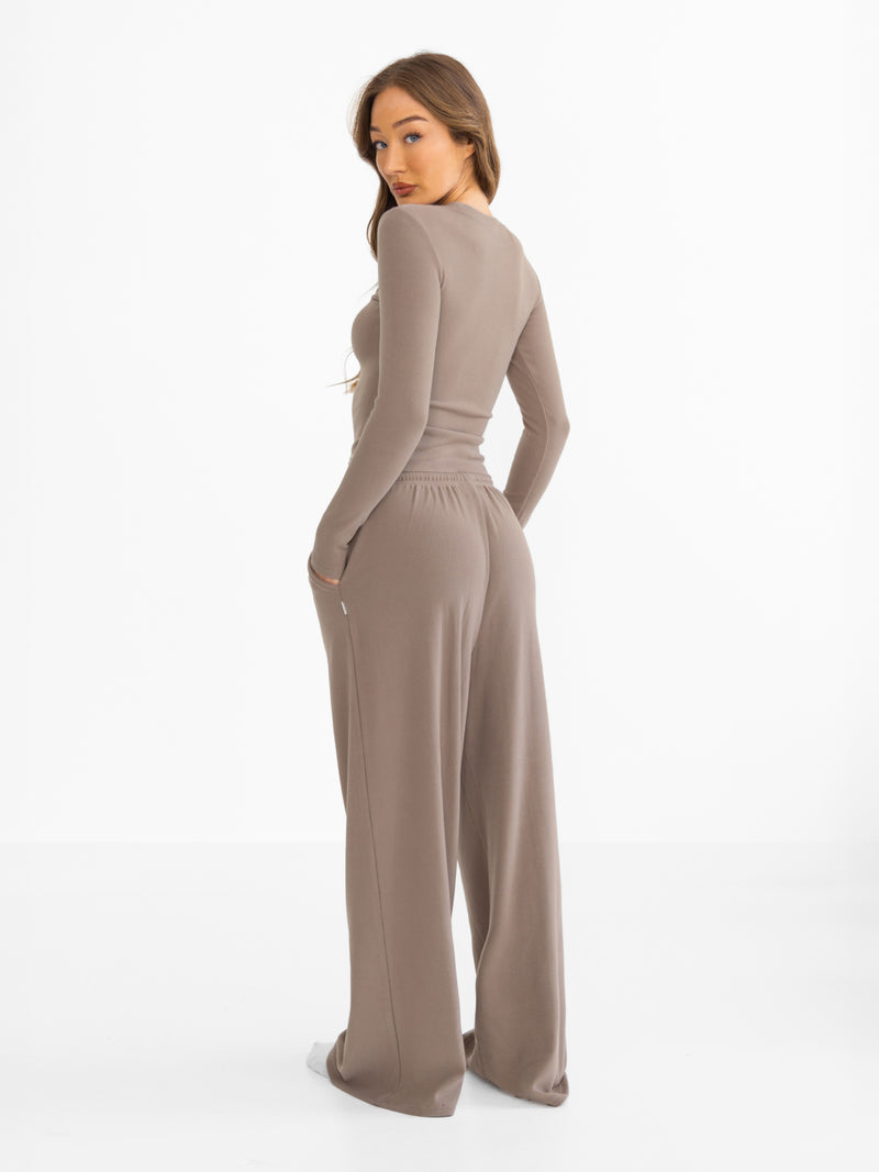 Ebony Long Sleeve Top - Neutrales Taupe