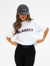 Sophia Oversized T-Shirt - Weiß & Dunkle Kirsche