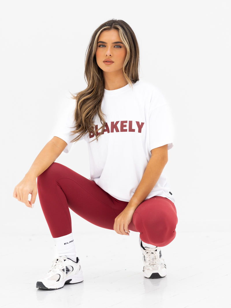 Sophia Oversized T-Shirt – Weiß & Klassisches Rot
