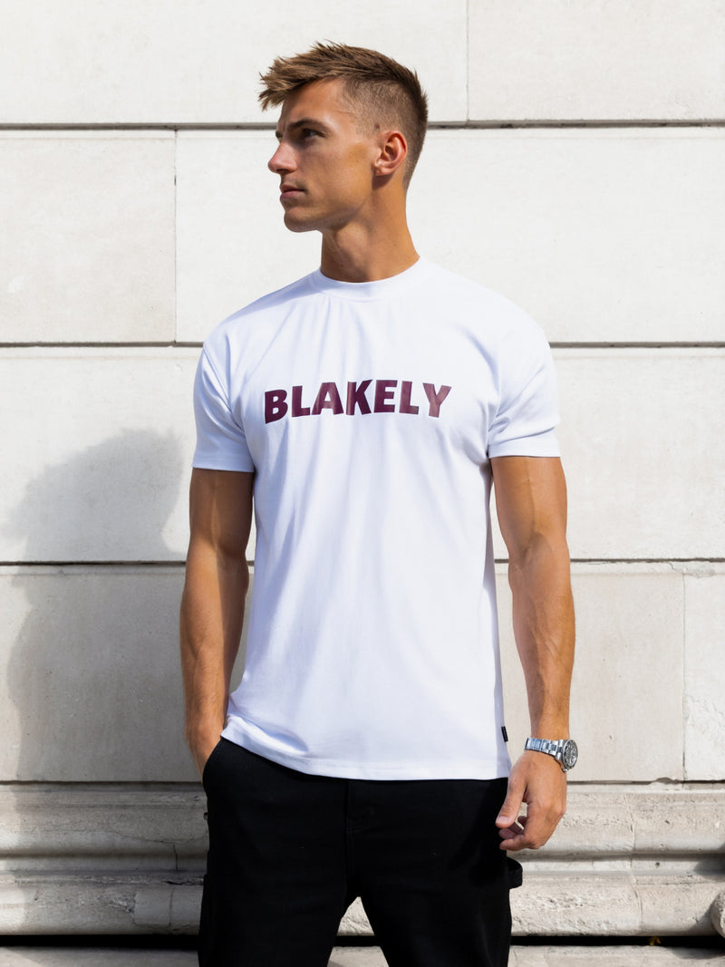 Raife Relaxed T-Shirt - Weiß & Burgund