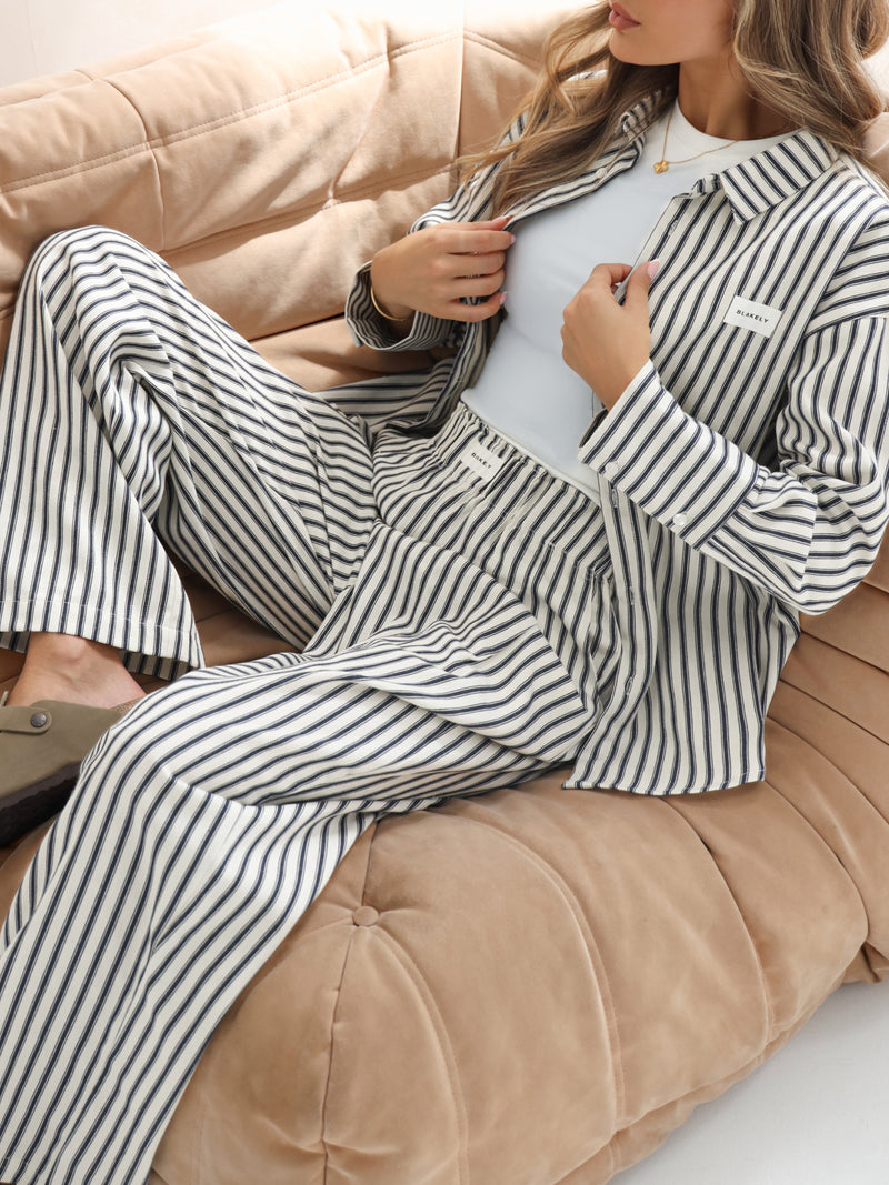 Lou Stripe Trousers - Dunkles Marineblau