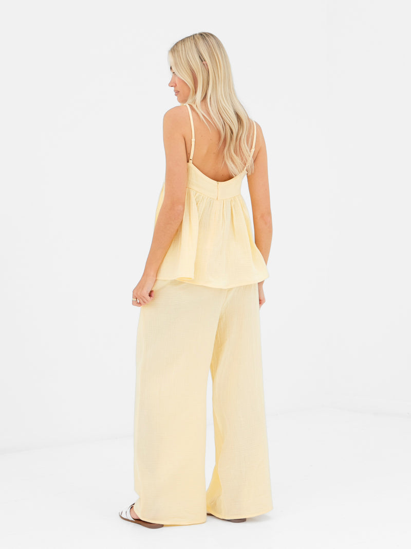 Mila Peplum Top - Buttergelb