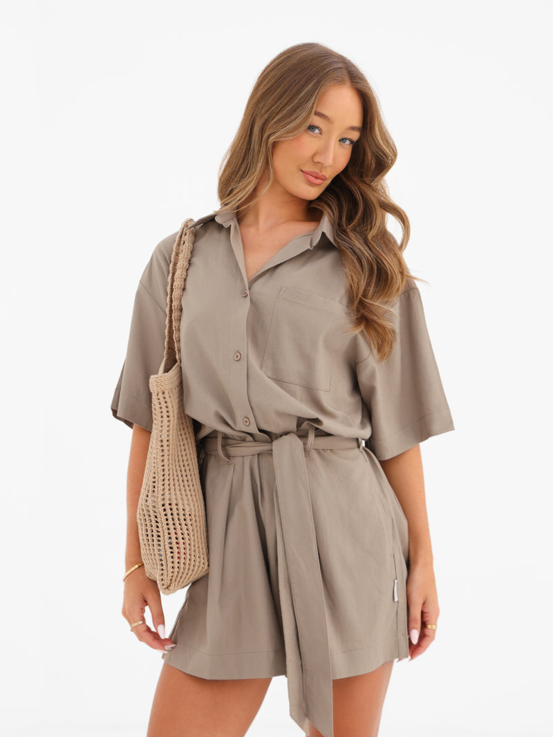 Alessia Linen Playsuit - Bräunen