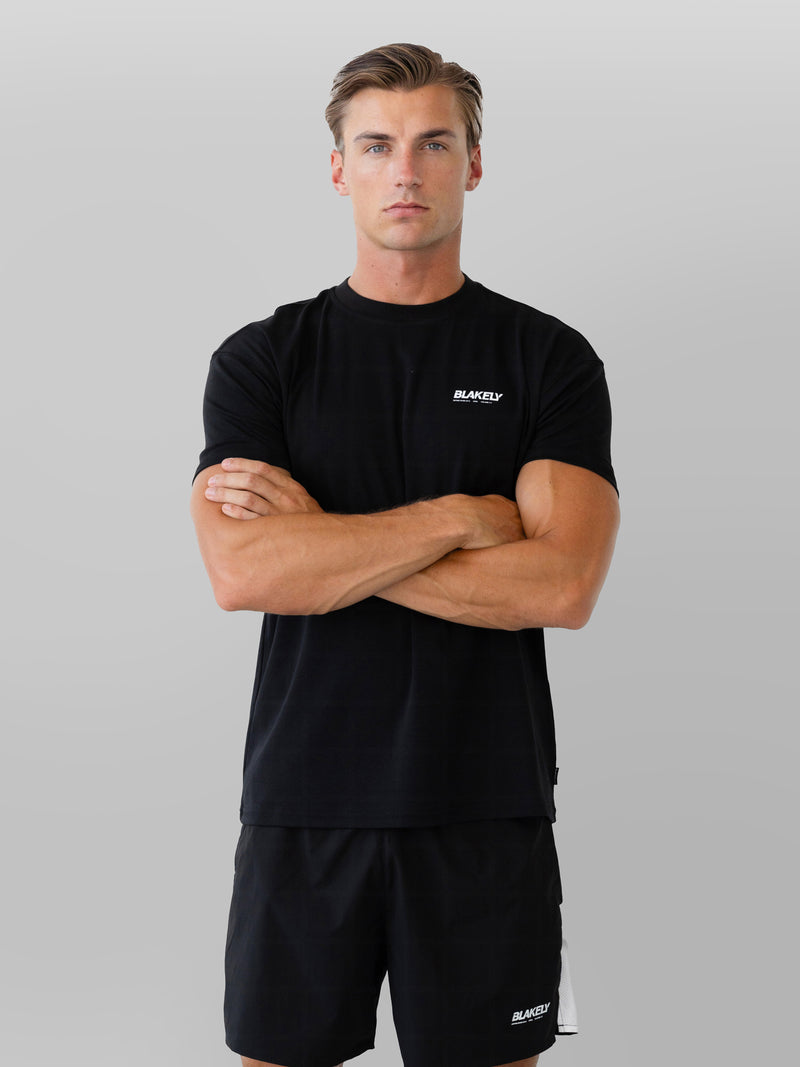 Apex Active Linear T-Shirt - Schwarz