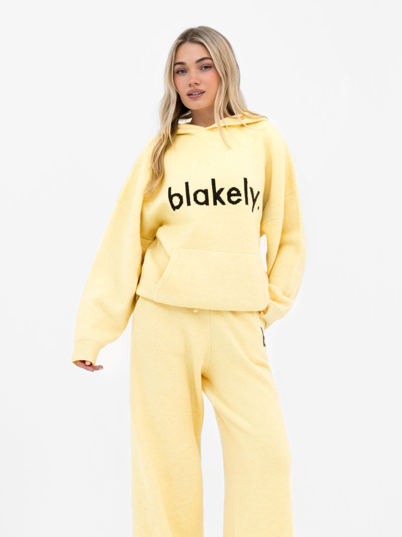 Mabel Oversized Knitted Hoodie - Buttergelb