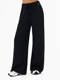Zoey Ribbed Wide Leg Trousers - Schwarz