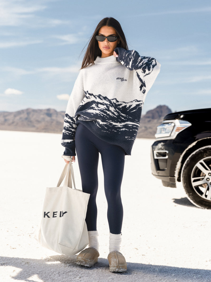 Oversized Knitted Mountain Jumper - Vraie Marine