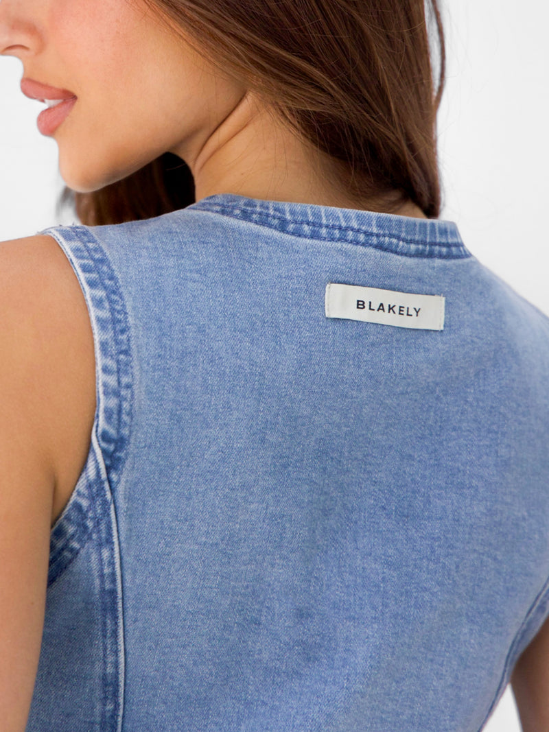 Blakely Denim Button Up Top - Lichtblauw