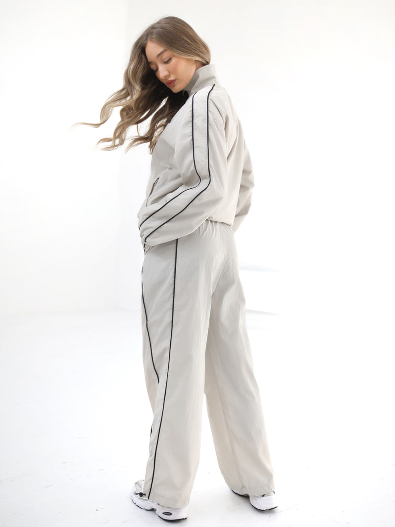 Off Duty Full Zip Jacket & Parachute Trousers Set - Light Taupe