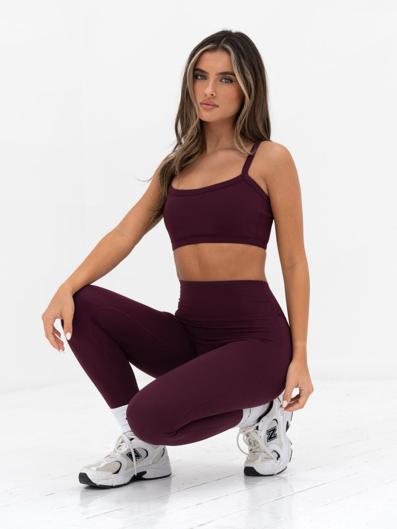 Ultimate Sports Bra - Dunkle Kirsche