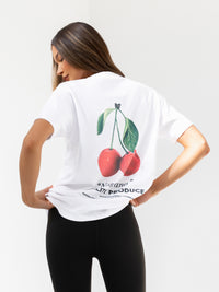 Callie Cherry Oversized T-Shirt - Weiß