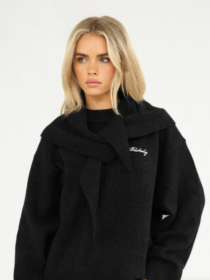 Label Knitted Triangle Scarf - Schwarz