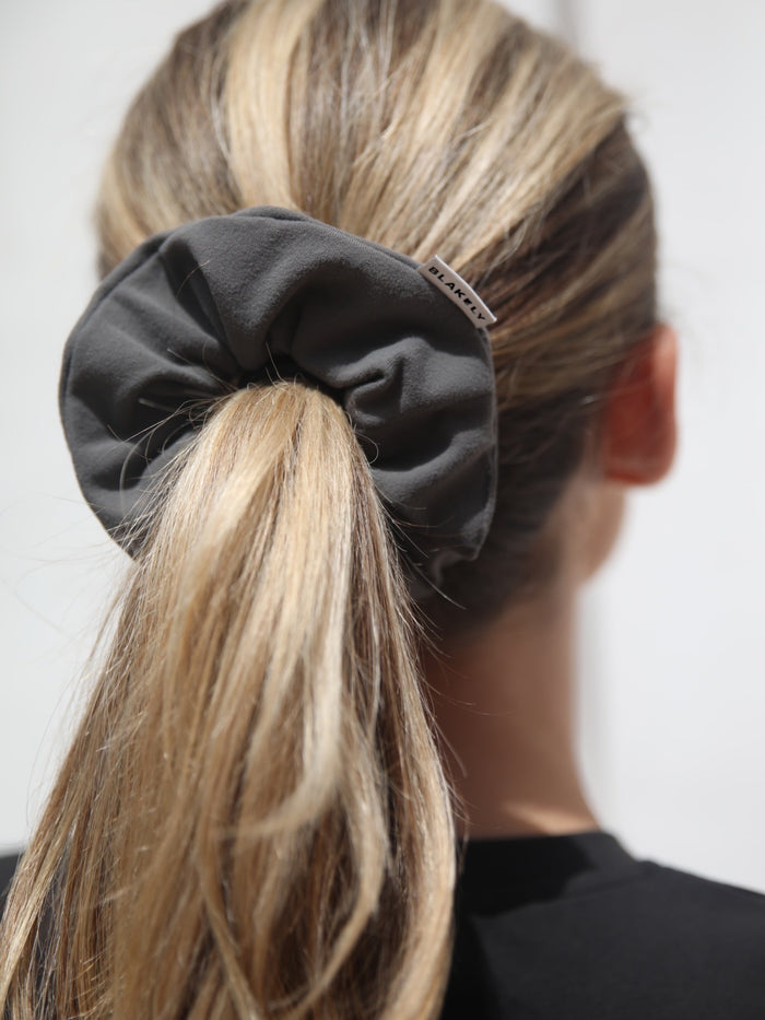 Blakely Scrunchie - Charcoal