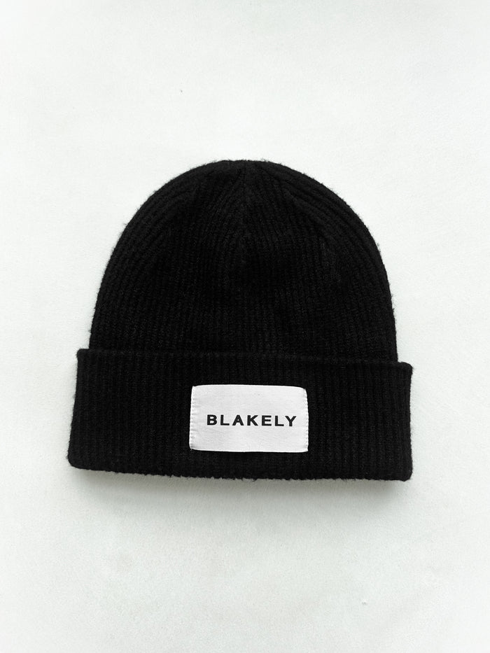 Label Knitted Beanie - Noire
