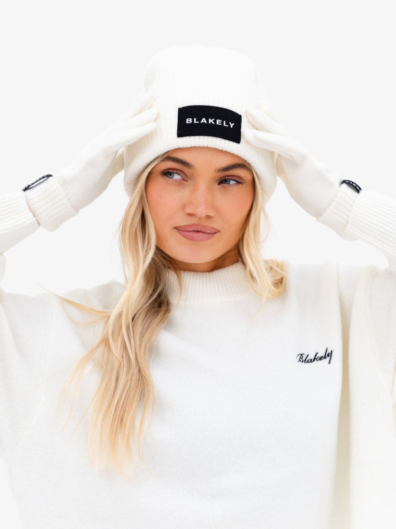 Label Knit Beanie - Creme