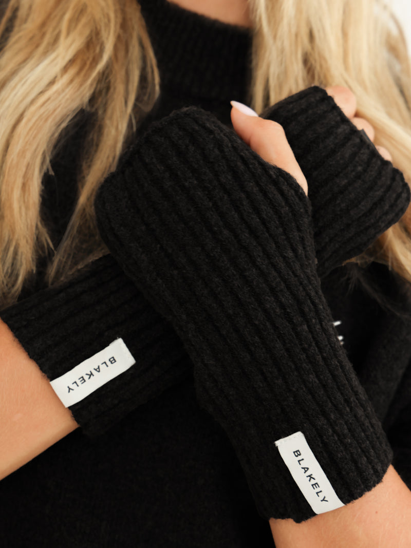 Label Knitted Wrist Warmers - Zwart