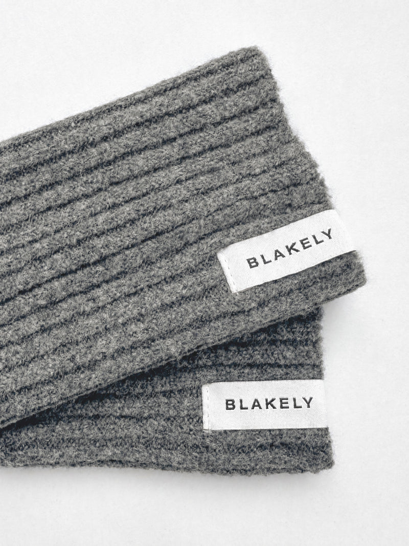 Label Knitted Wrist Warmers - Mergelkohle