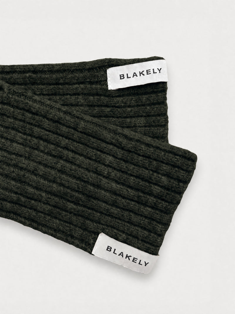 Label Knitted Wrist Warmers - Dunkelgrün