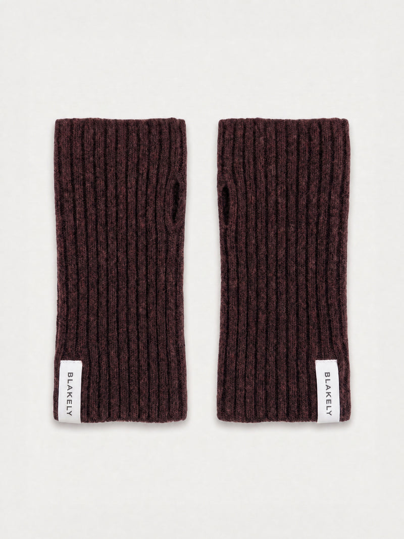 Label Knitted Wrist Warmers - Dunkle Maulbeere