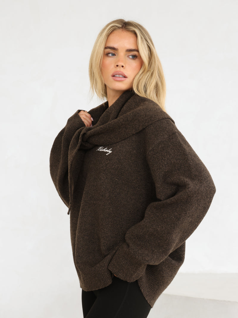 Label Knitted Triangle Scarf - Chocoladebruin