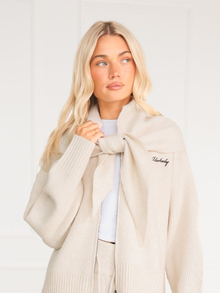 Label Knitted Triangle Scarf - Vanille