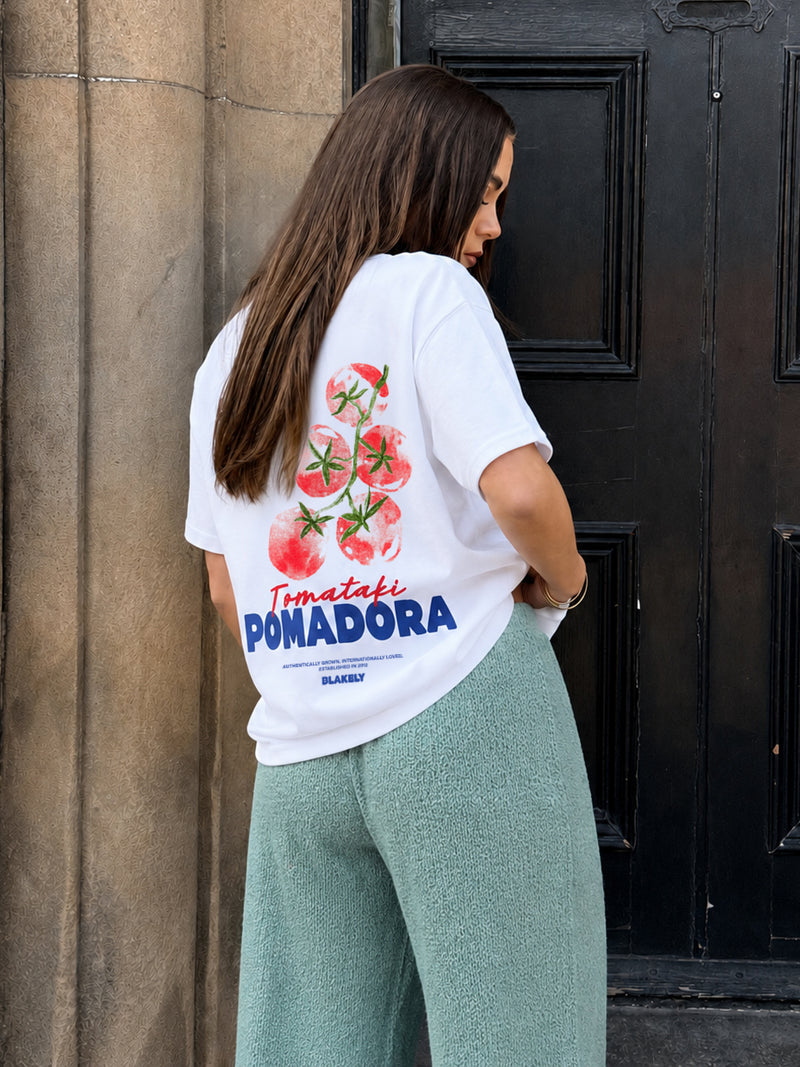 Tia Tomato Oversized T-Shirt & Mae Crochet Trousers Set - Wit & saliegroen