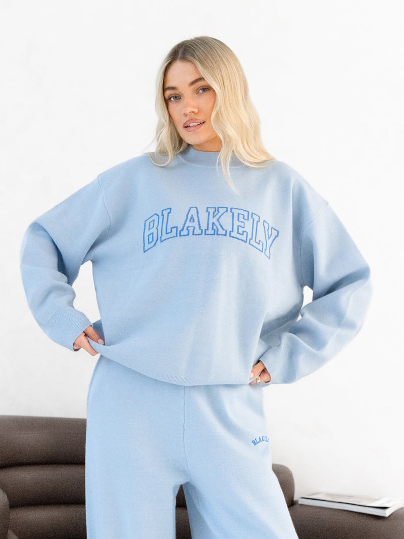 Varsity Oversized Knitted Jumper - Babyblau