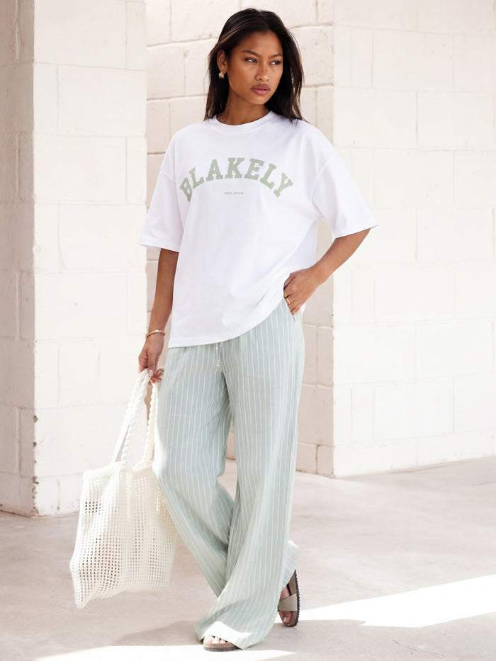 Varsity Oversized T-Shirt - Weiß und Hellgrün